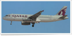 Qatar Airways Airbus A-320-232 A7-AHG