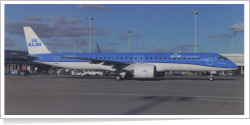 KLM Cityhopper Embraer ERJ-195-E2 PH-NXB
