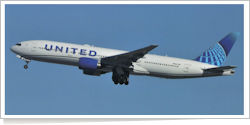 United Airlines Boeing B.777-222 N214UA