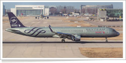 China Eastern Airlines Airbus A-321-211 B-8977