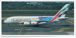 Emirates Airbus A-380-861 A6-EOE