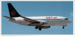 NWT Air Boeing B.737-248C C-FNVT