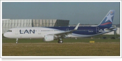 LAN Airlines Airbus A-321-211 D-AVXO