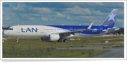 LAN Airlines Airbus A-321-211 D-AZAC