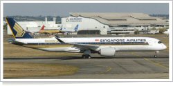 Singapore Airlines Airbus A-350-941 9V-SMF