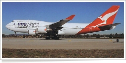 Qantas Boeing B.747-48E VH-OEB