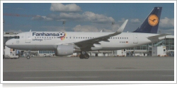 Lufthansa Airbus A-320-214 D-AIUD