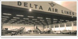 Delta Air Lines Douglas DC-3 reg unk