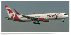 Rouge Boeing B.767-333 [ER] C-FMWU