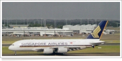 Singapore Airlines Airbus A-380-841 reg unk