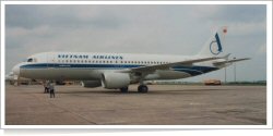 Vietnam Airlines Airbus A-320-200 reg unk