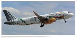 Vueling Airlines Airbus A-320-232 EC-MOG